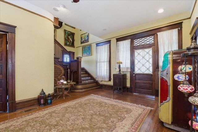 205 E PARK AVENUE, Tampa, FL 33602