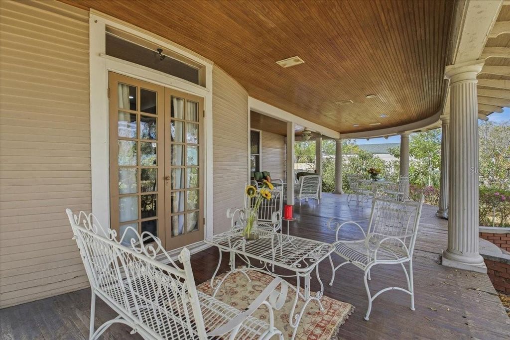 Image 20 of property listing at 205 E PARK AVENUE, Tampa, FL 33602