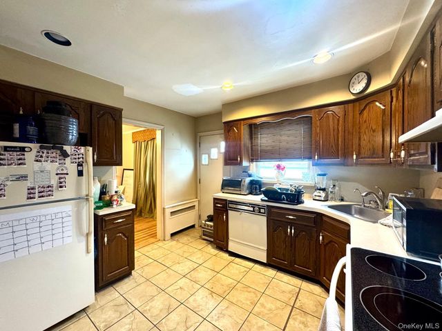 2780 Rockaway Avenue, Oceanside, NY 11572