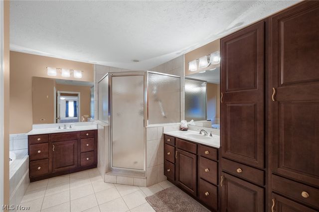 477 Cranleigh Court, Richmond Heights, OH 44143