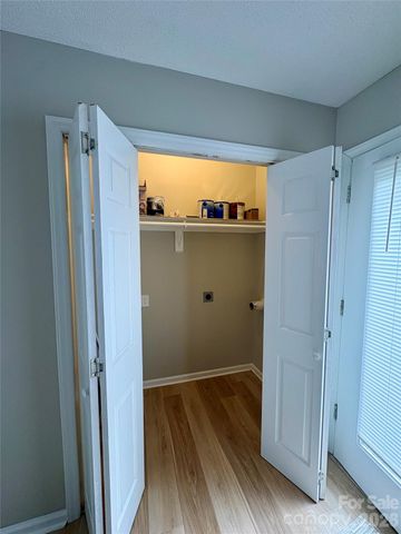 1057 19th Street NE, Hickory, NC 28601