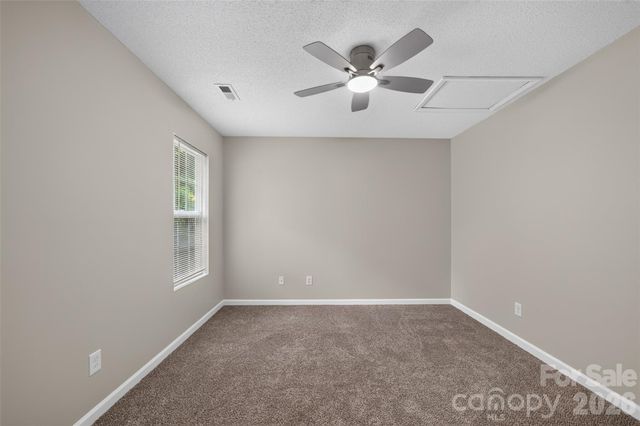 1057 19th Street NE, Hickory, NC 28601