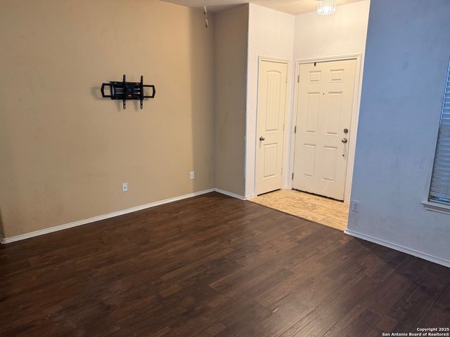 9134 Vondel Park, Converse, TX 78109