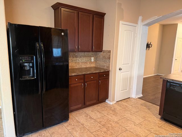 9134 Vondel Park, Converse, TX 78109