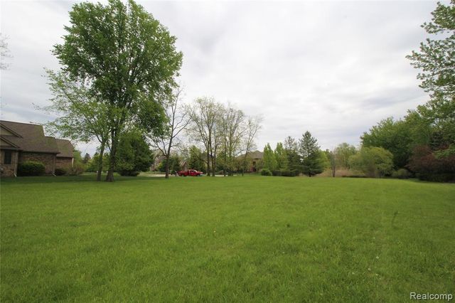 22335 Diamond Court, Farmington Hills, MI 48335
