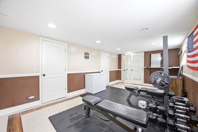 8222 S Albany Avenue, Chicago, IL 60652