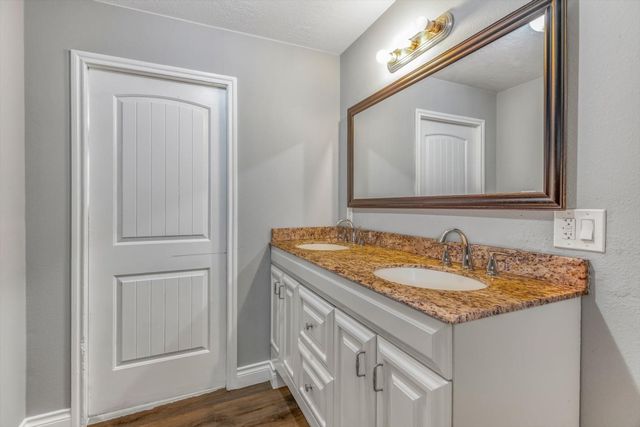 14752 Highway 146 N, Liberty, TX 77575