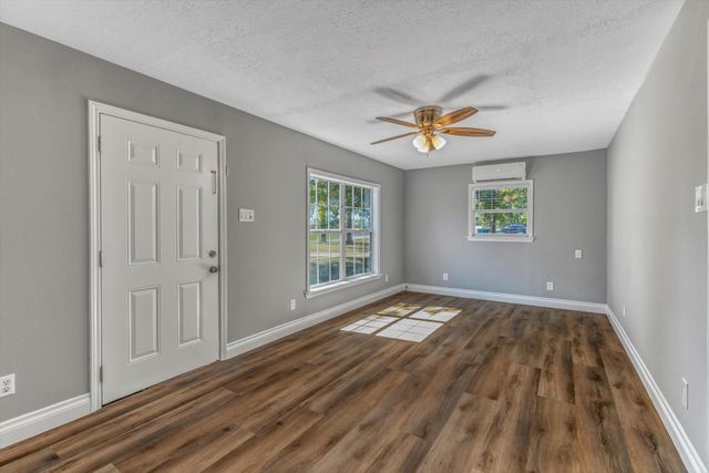 14752 Highway 146 N, Liberty, TX 77575