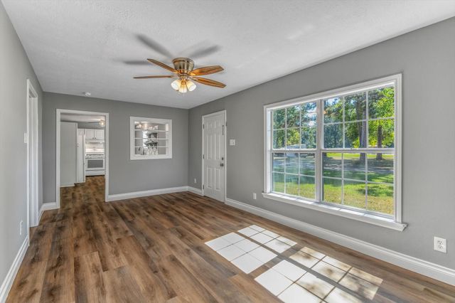 14752 Highway 146 N, Liberty, TX 77575