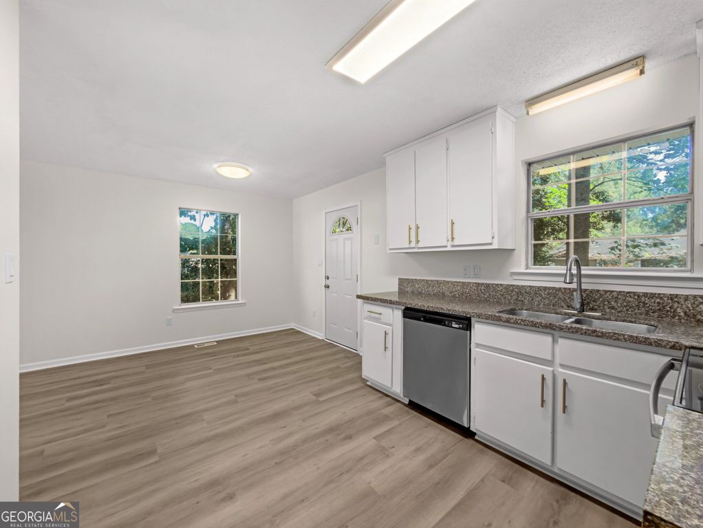 215 Sherwood Loop, Mcdonough, GA 30253 — photo 5