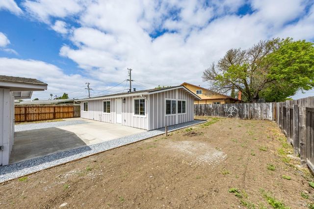 240 Rinaldo Dr, Vallejo, CA 94589