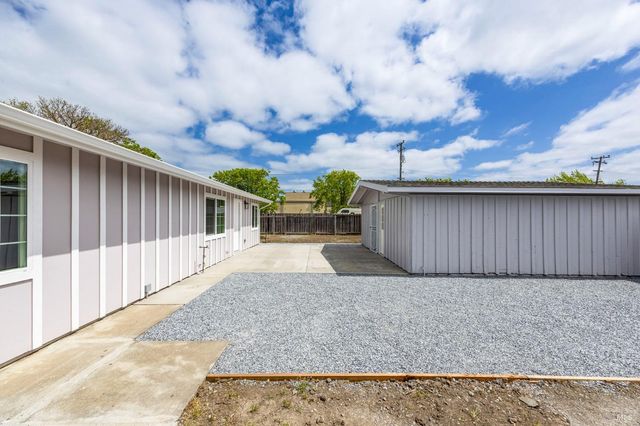 240 Rinaldo Dr, Vallejo, CA 94589