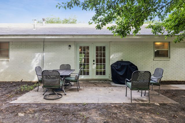 6109 Walraven Circle, Fort Worth, TX 76133