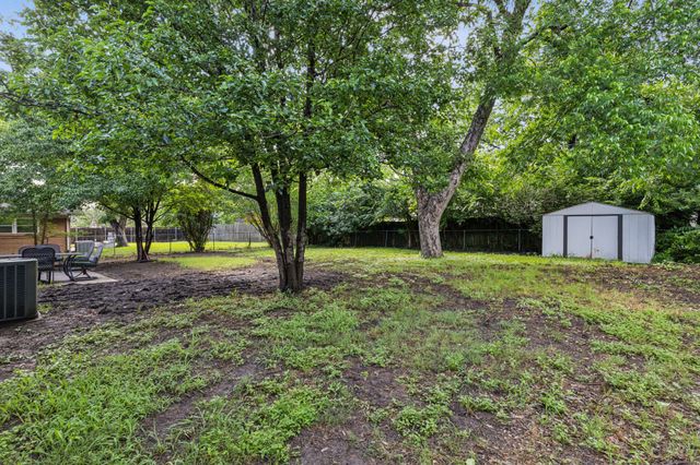 6109 Walraven Circle, Fort Worth, TX 76133