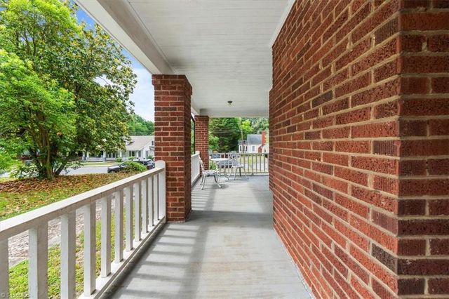 830 Dixon Avenue, Asheboro, NC 27203