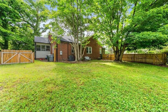 830 Dixon Avenue, Asheboro, NC 27203