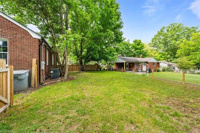 830 Dixon Avenue, Asheboro, NC 27203