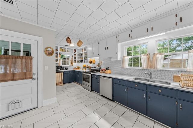 830 Dixon Avenue, Asheboro, NC 27203