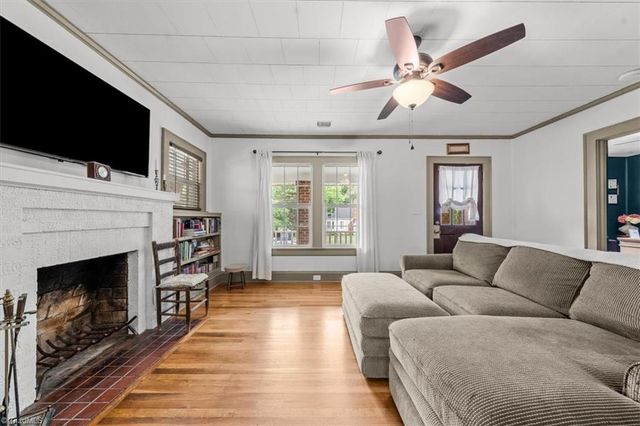830 Dixon Avenue, Asheboro, NC 27203