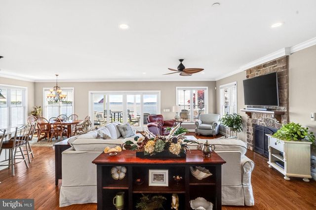 605 ROCKAWAY BEACH AVE, Baltimore, MD 21221