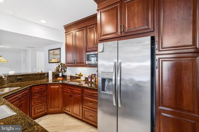 605 ROCKAWAY BEACH AVE, Baltimore, MD 21221