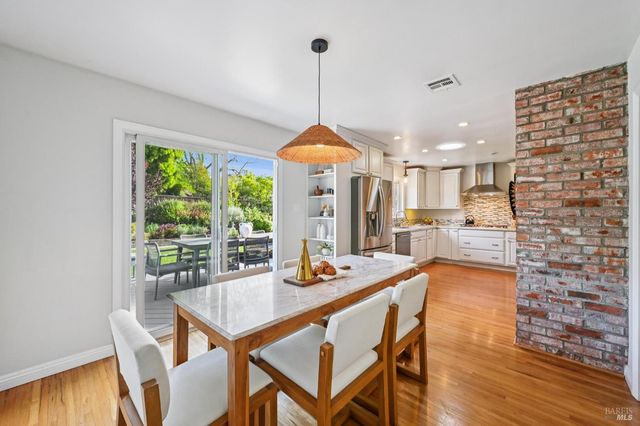 30 Rollingwood Dr, San Rafael, CA 94901