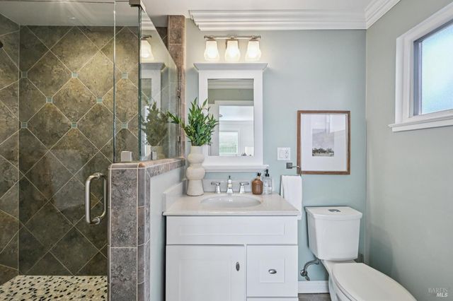 30 Rollingwood Dr, San Rafael, CA 94901