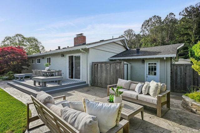 30 Rollingwood Dr, San Rafael, CA 94901