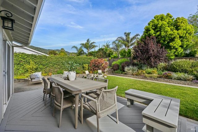 30 Rollingwood Dr, San Rafael, CA 94901