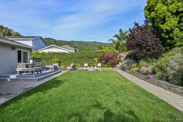 30 Rollingwood Dr, San Rafael, CA 94901
