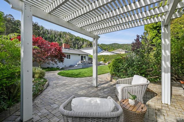 30 Rollingwood Dr, San Rafael, CA 94901