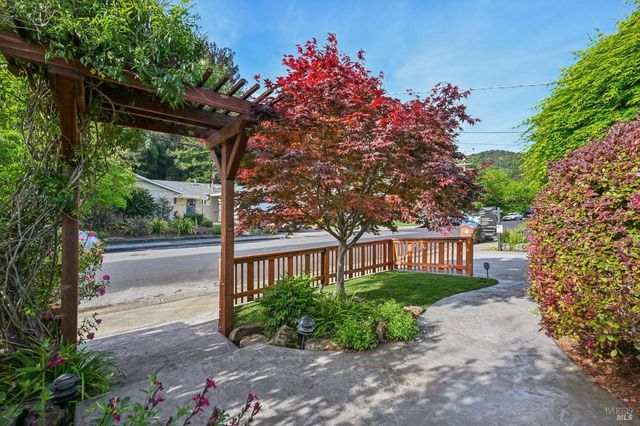 30 Rollingwood Dr, San Rafael, CA 94901