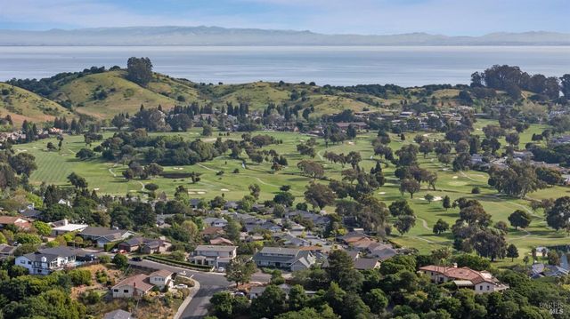 30 Rollingwood Dr, San Rafael, CA 94901