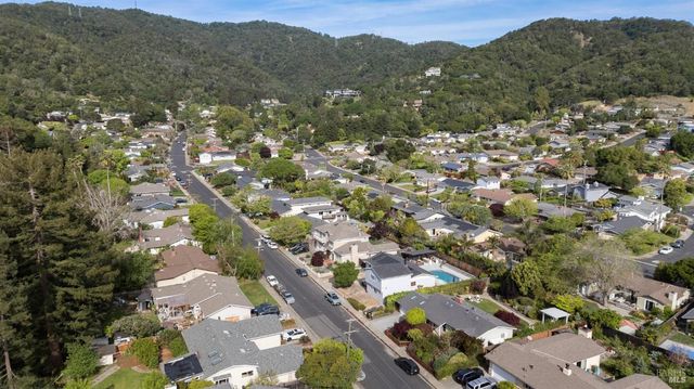 30 Rollingwood Dr, San Rafael, CA 94901