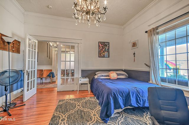 630 East Maple Street, Johnson City, TN 37601