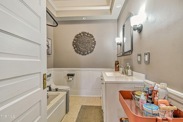 630 East Maple Street, Johnson City, TN 37601