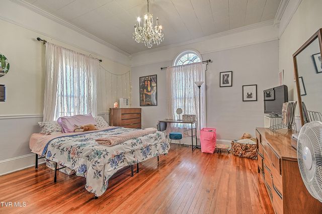 630 East Maple Street, Johnson City, TN 37601