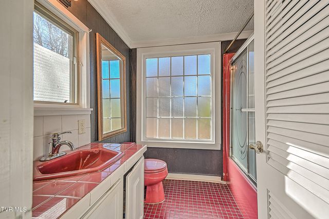 630 East Maple Street, Johnson City, TN 37601