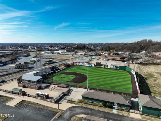 630 East Maple Street, Johnson City, TN 37601