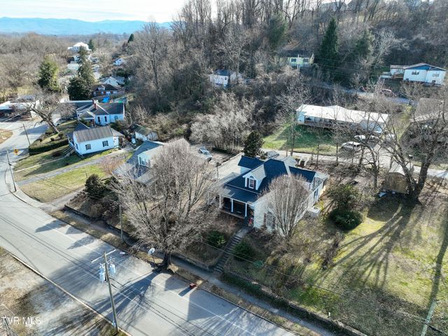 630 East Maple Street, Johnson City, TN 37601