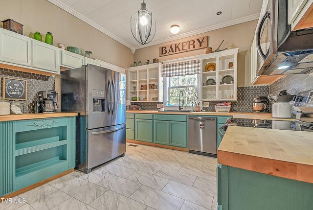 630 East Maple Street, Johnson City, TN 37601