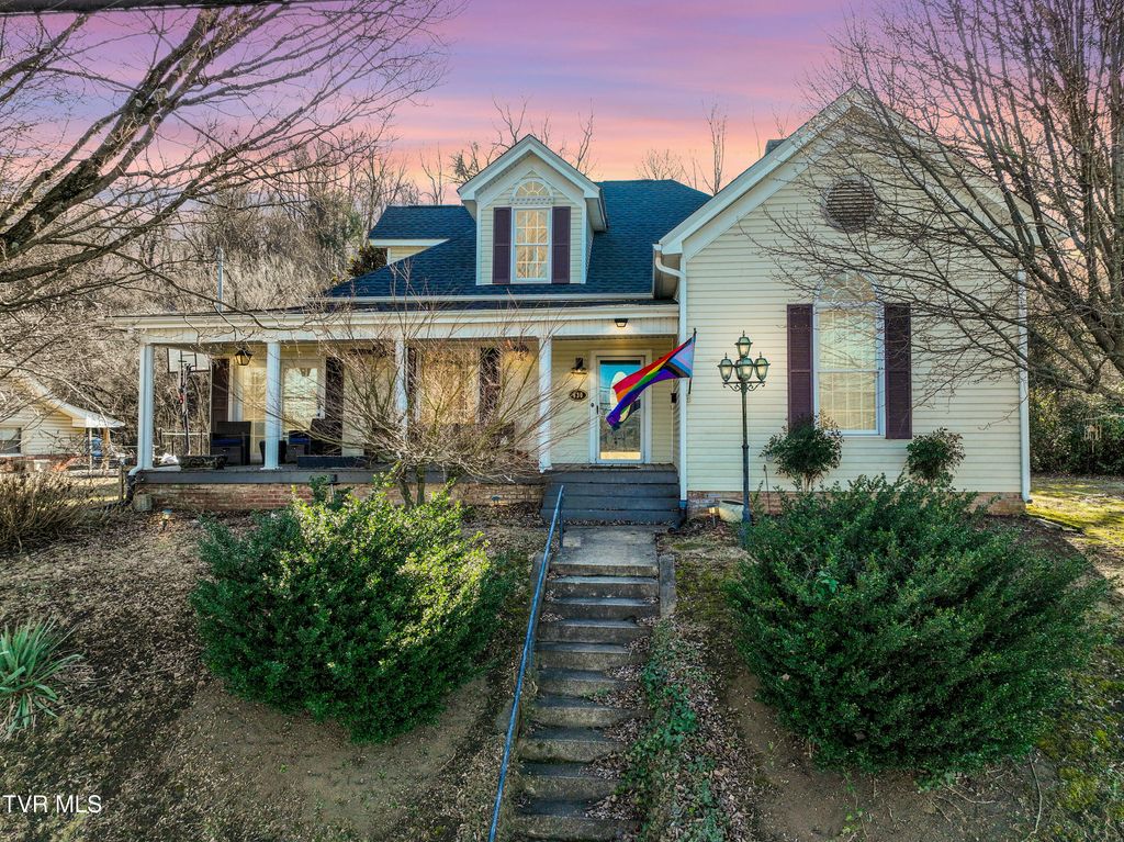 630 East Maple Street, Johnson City, TN 37601