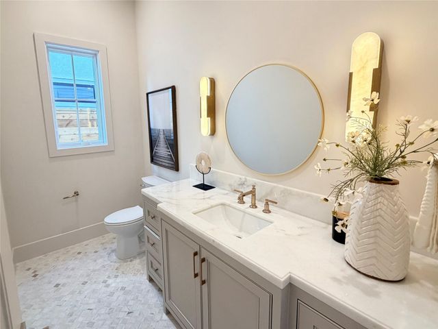 1204 Willard Street, Houston, TX 77006