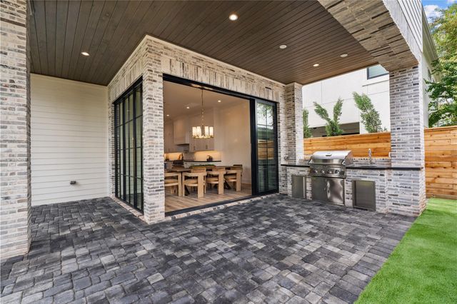 1204 Willard Street, Houston, TX 77006