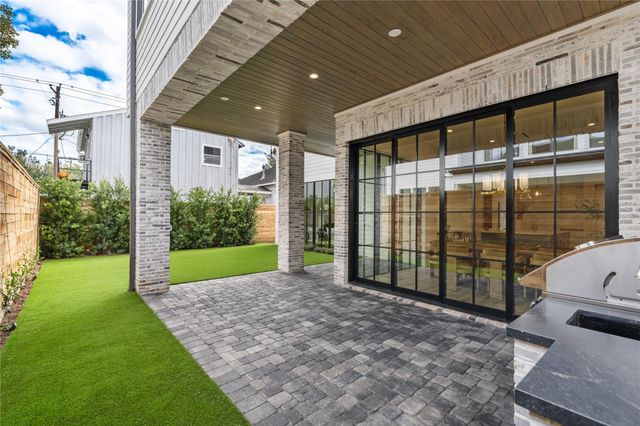 1204 Willard Street, Houston, TX 77006