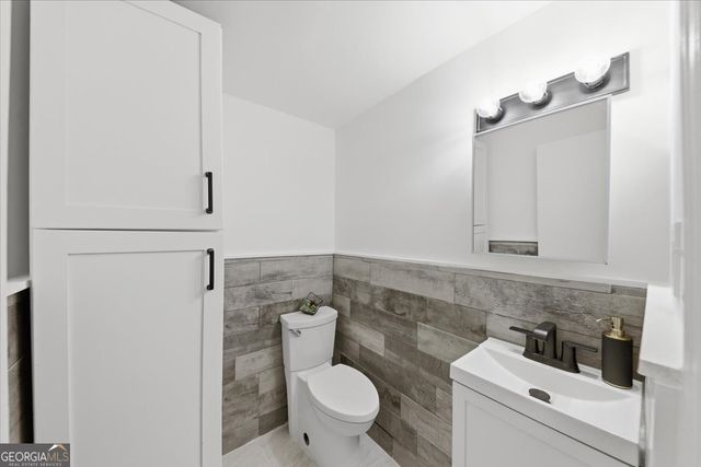 2082 Rosewood Road, Decatur, GA 30032