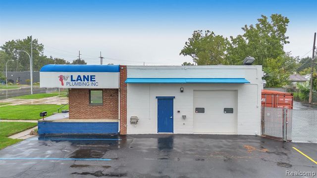6738 Middlebelt Road, Garden City, MI 48135
