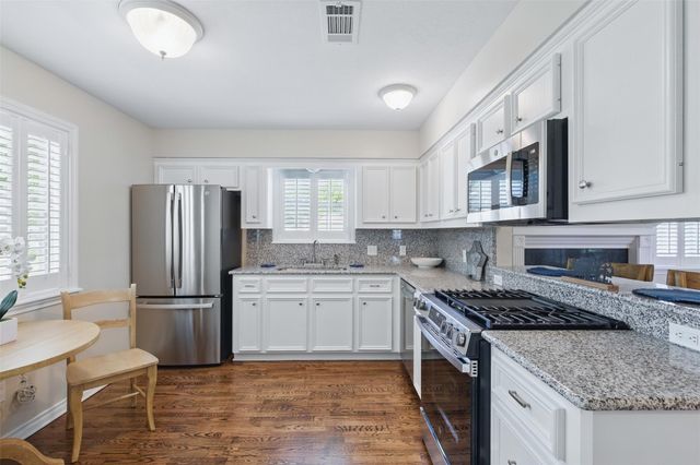 407 W Main Street, Brenham, TX 77833