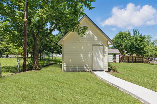 407 W Main Street, Brenham, TX 77833