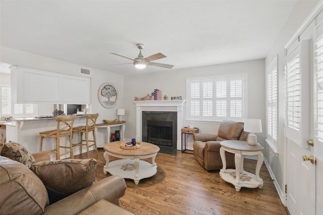 407 W Main Street, Brenham, TX 77833